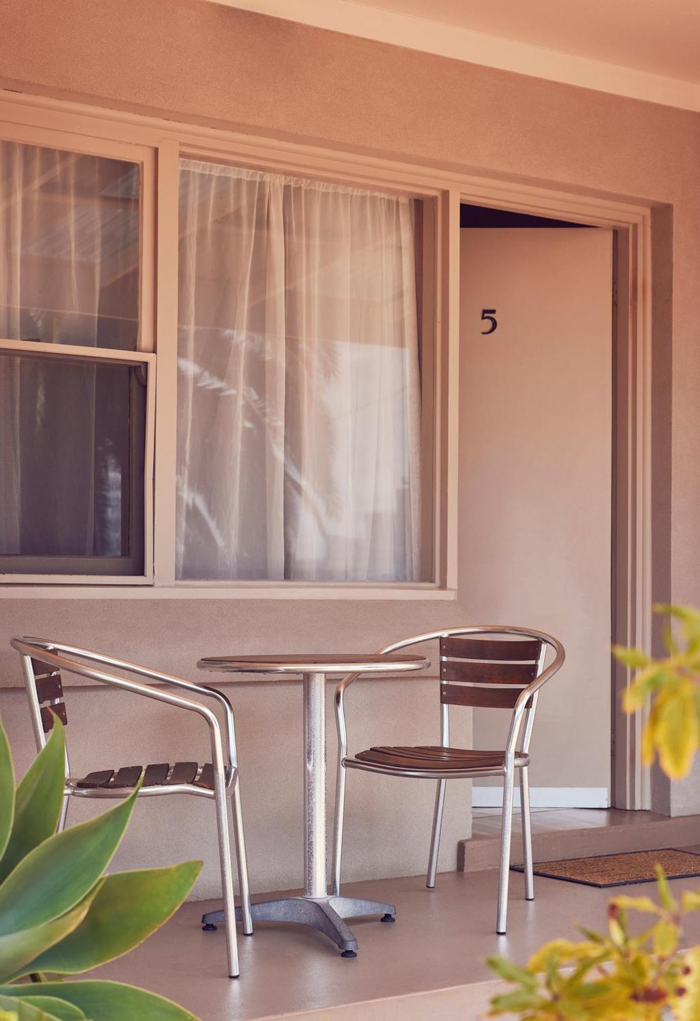 Holiday Lodge Motor Inn Narooma Exterior photo