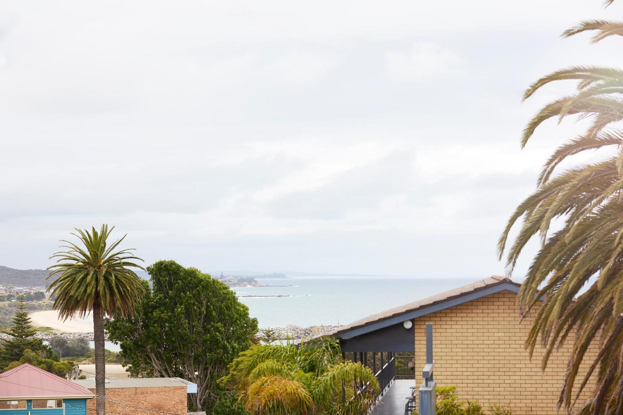Holiday Lodge Motor Inn Narooma Exterior photo